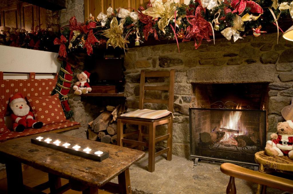 Hostal Cisco De Sans Andorra la Vella Bagian luar foto