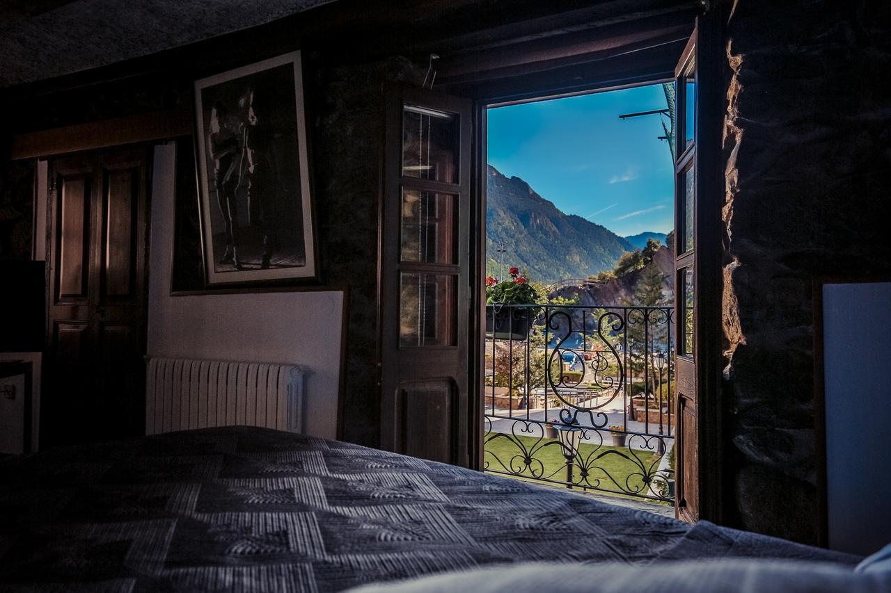 Hostal Cisco De Sans Andorra la Vella Bagian luar foto
