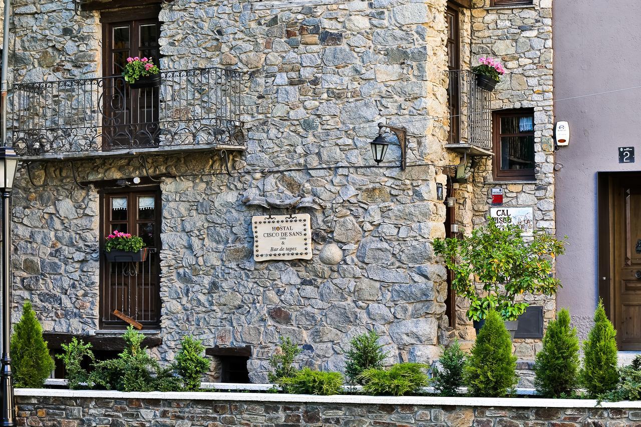 Hostal Cisco De Sans Andorra la Vella Bagian luar foto